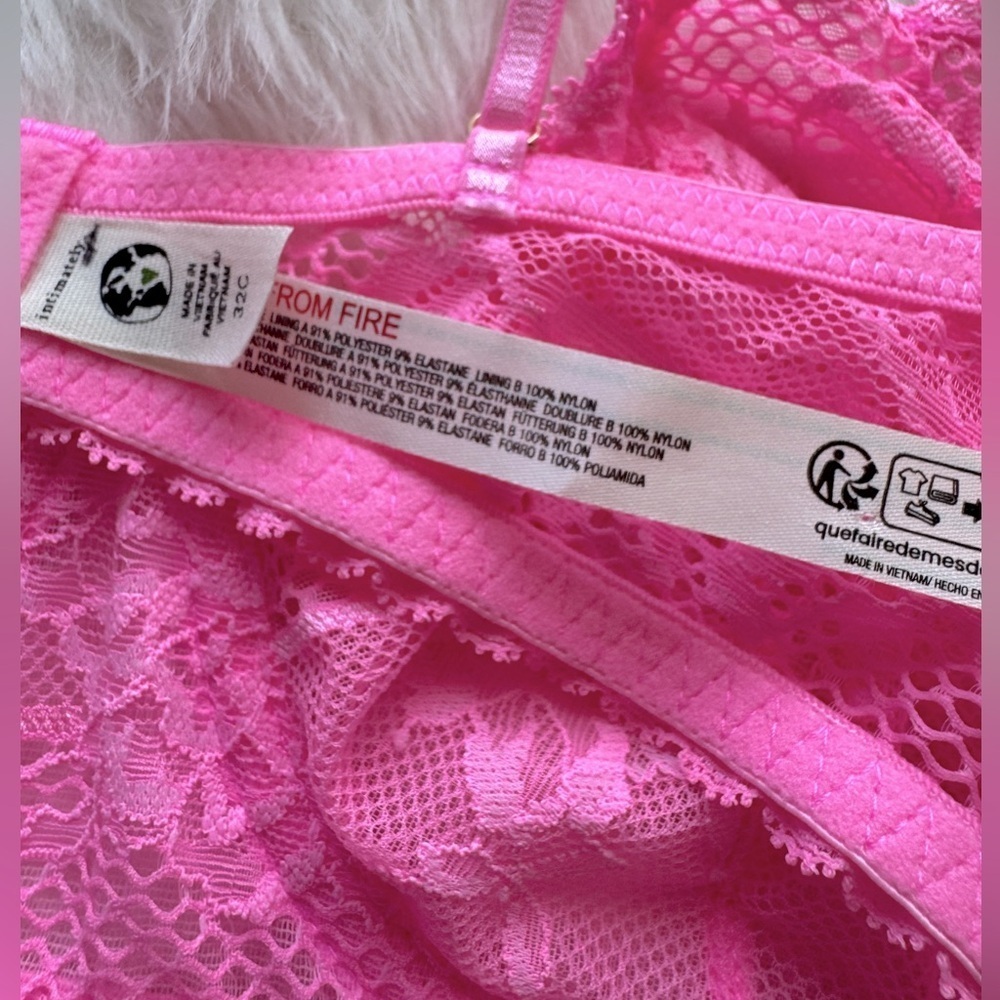 NWOT Free People Intimately Lace Underwire Bra Pink Size 32C - Picture 8 of 10
